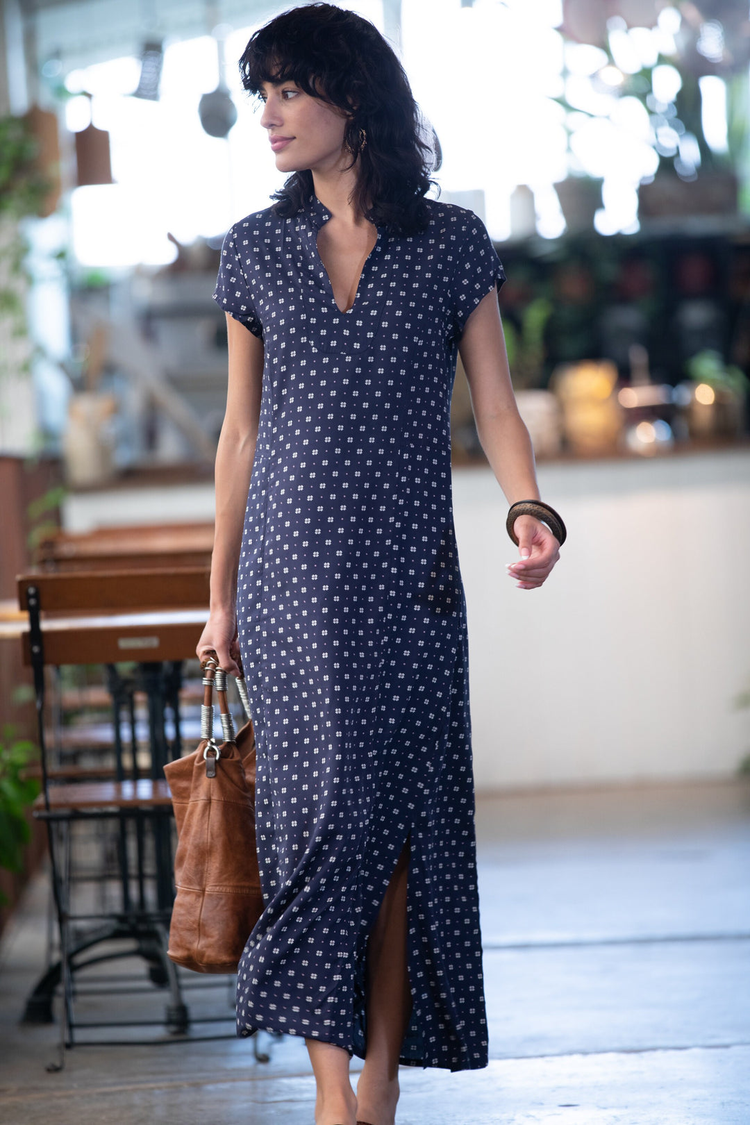 Noor Caftan - Dark Navy & White