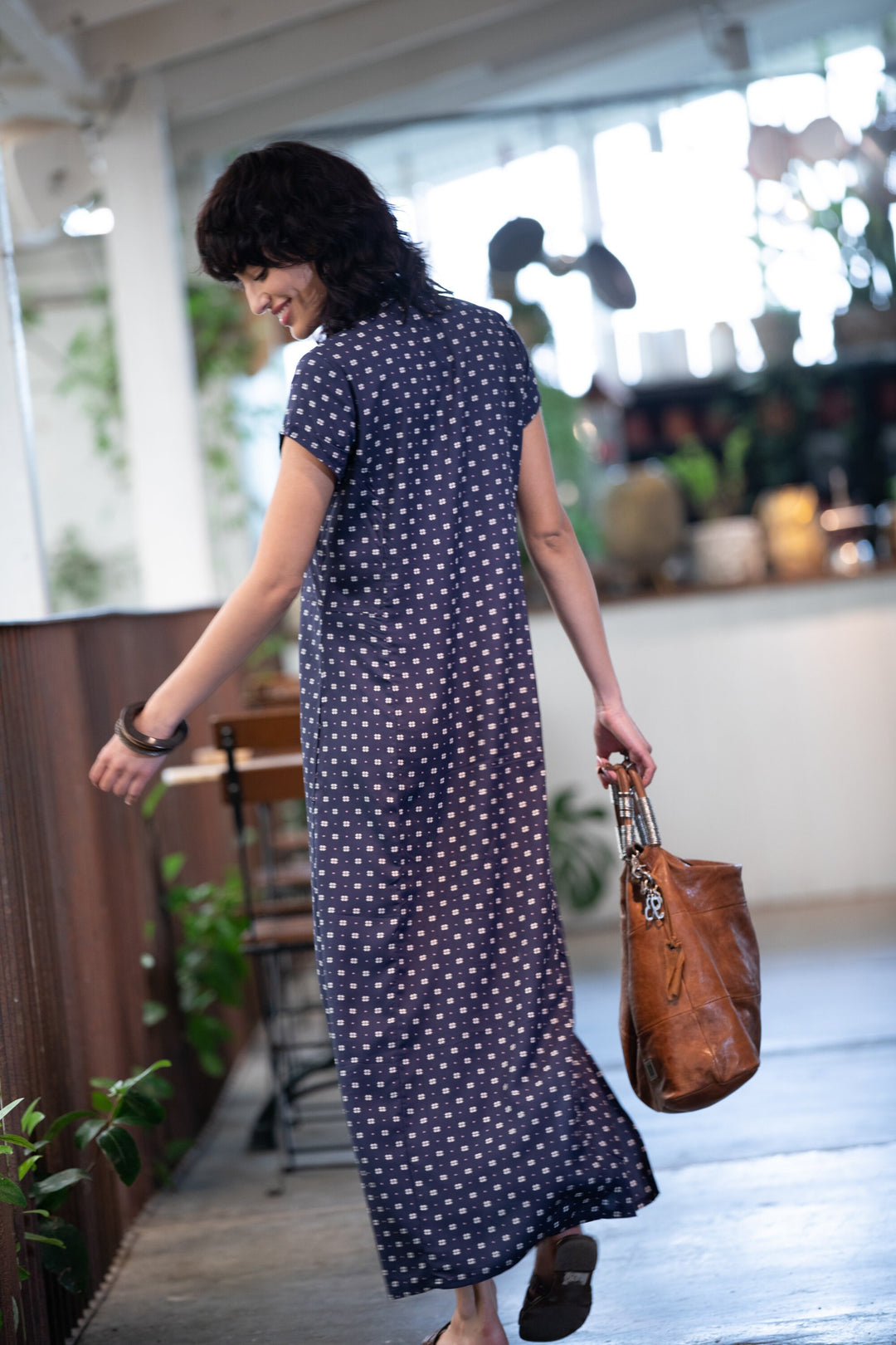 Noor Caftan - Dark Navy & White