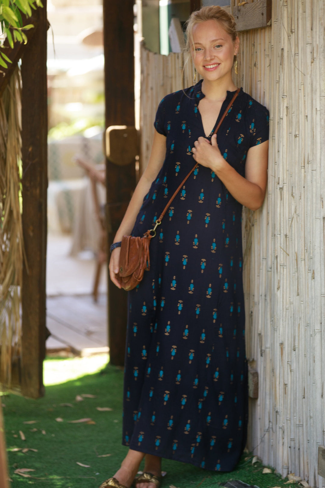Noor Caftan - Navy & Gold