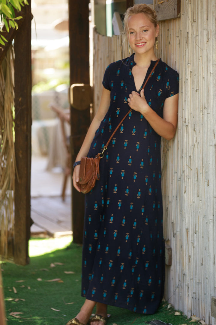 Noor Caftan - Navy & Gold