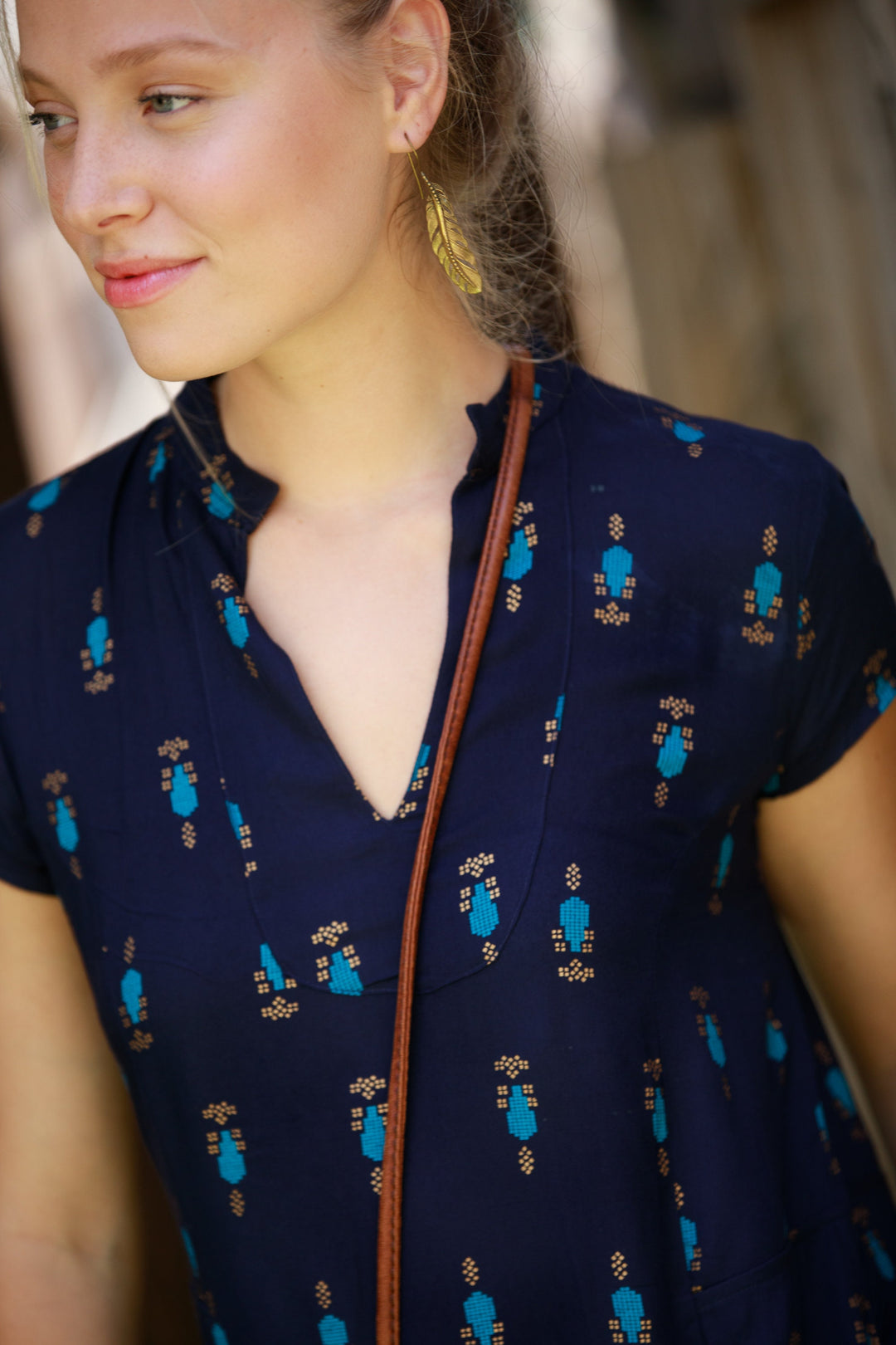 Noor Caftan - Navy & Gold