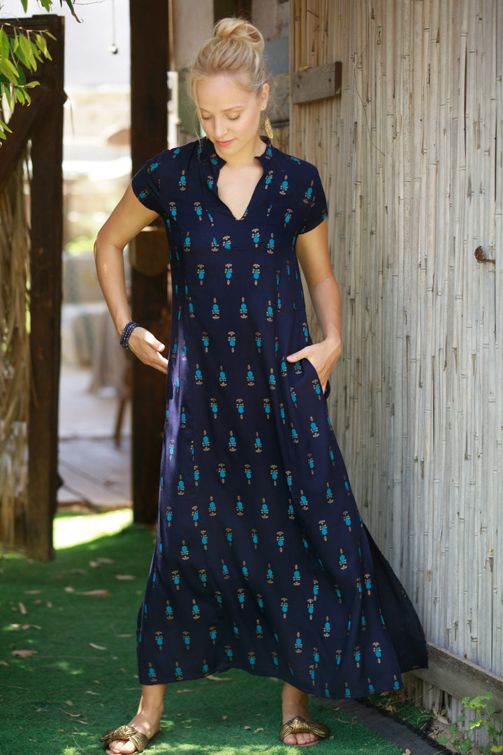 Noor Caftan - Navy & Gold