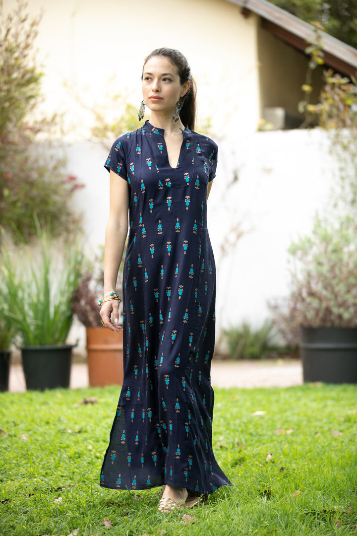Noor Caftan - Navy & Gold