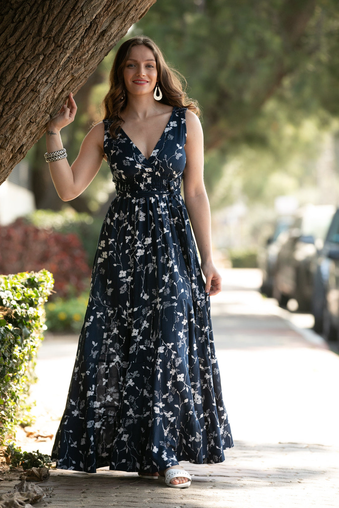 Carrie Dress - Floral Navy Blue