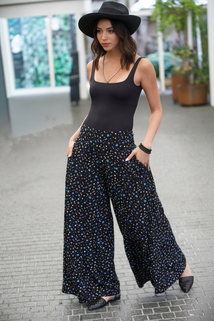 Jessy Skirt Pants - Black Floral