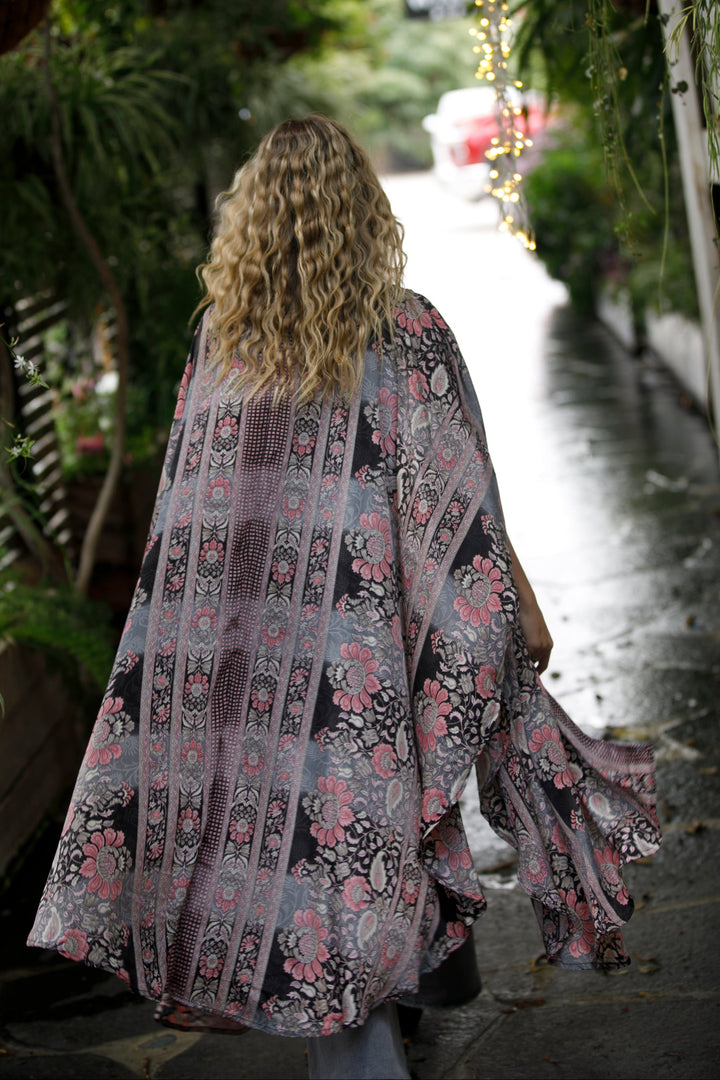 Season kimono - Black & Pink