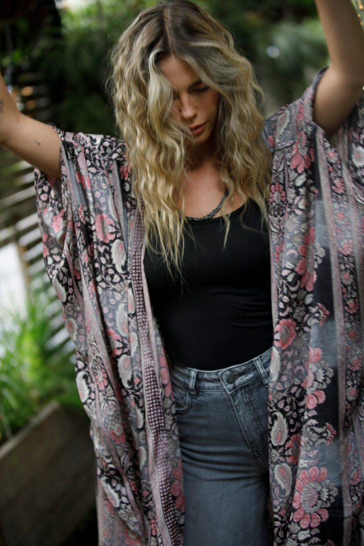 Season kimono - Black & Pink