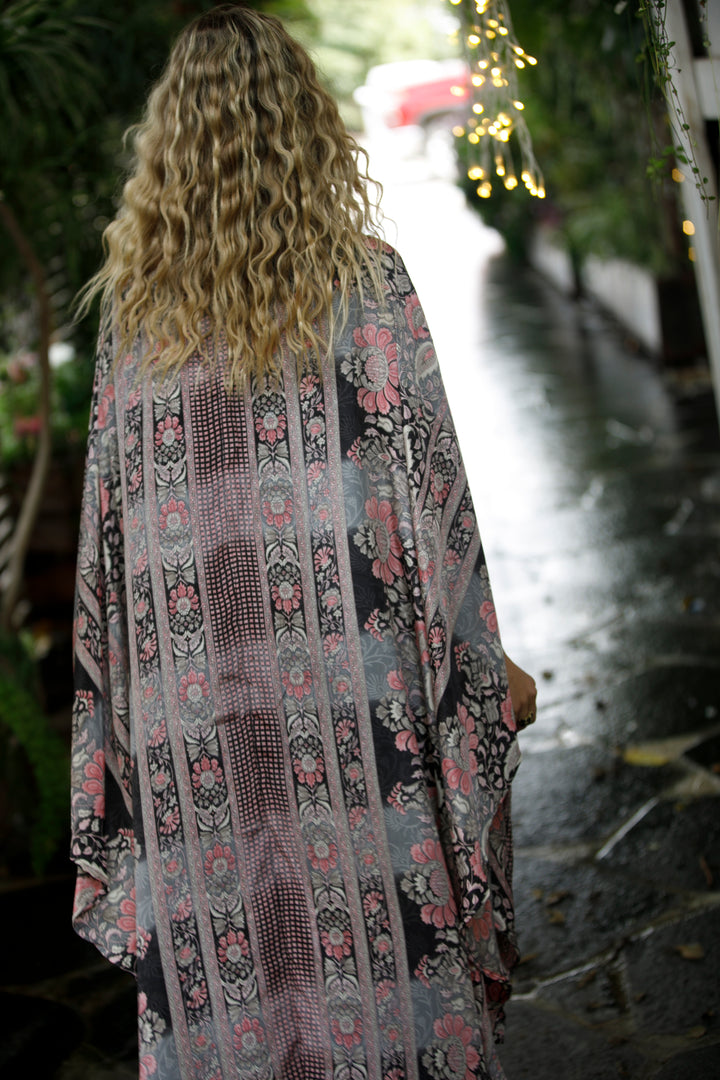 Season kimono - Black & Pink