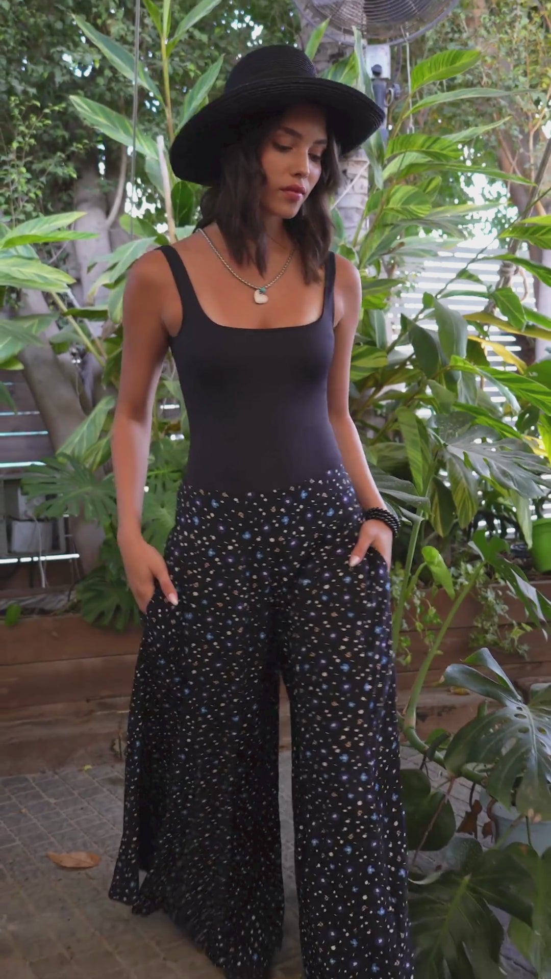 Jessy Skirt Pants - Black Floral